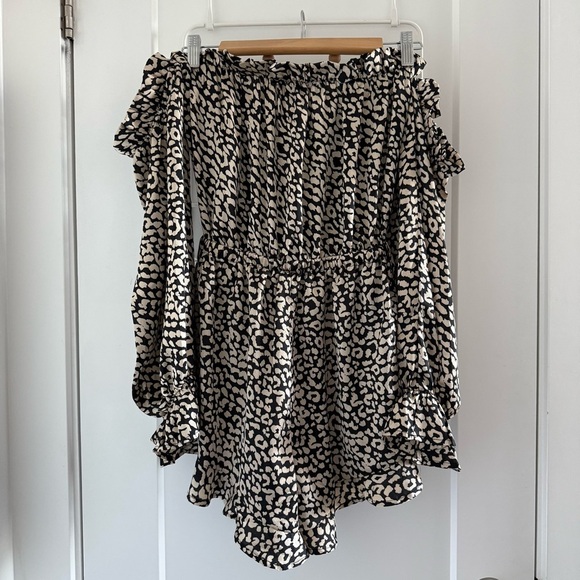 Runaway The Label leopard animal print off-the-shoulder romper - 4 (Small) NWOT - Picture 7 of 7